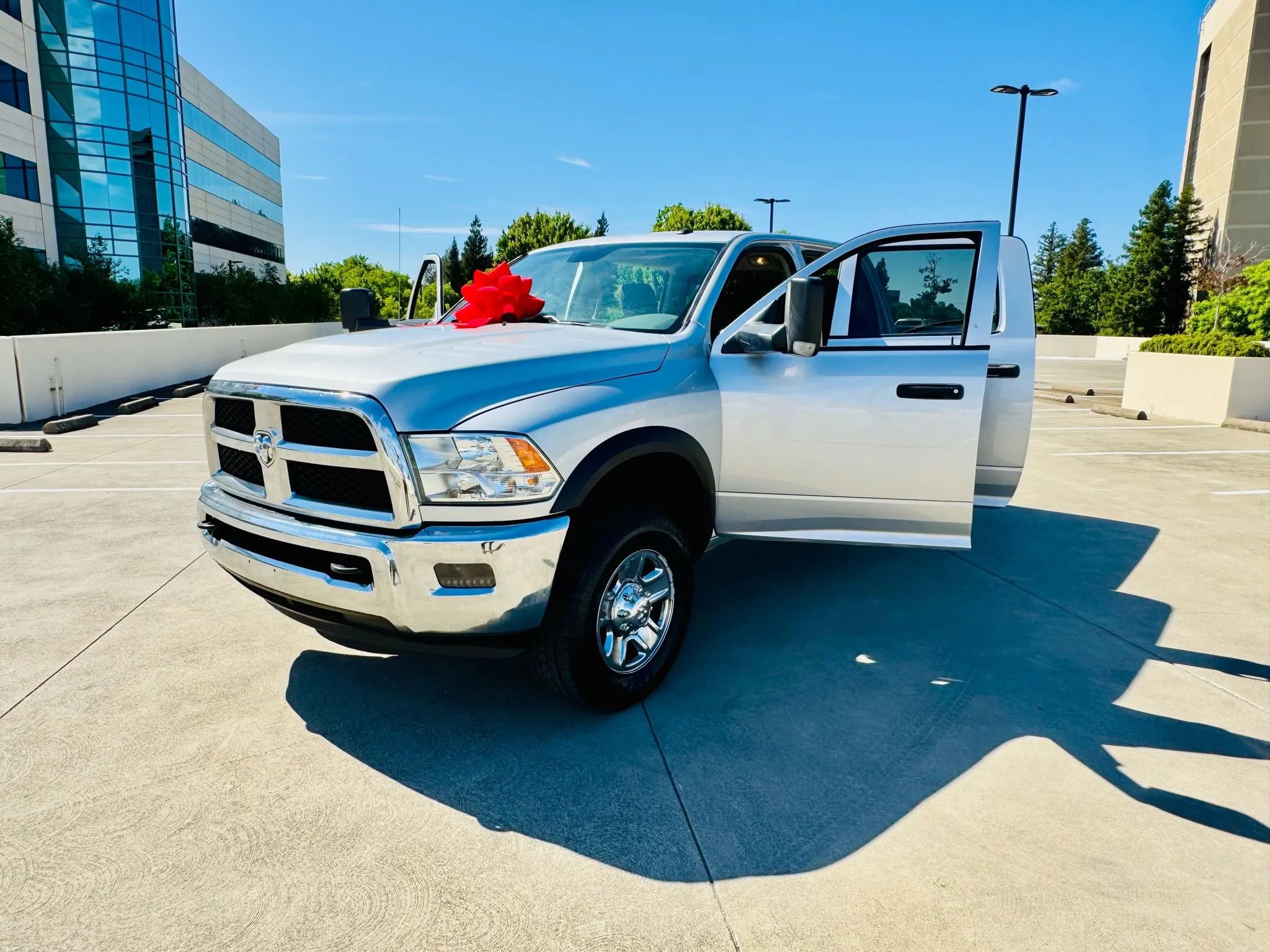 Used 2018 RAM 2500 Tradesman w/ Chrome Appearance Group AWD/4WD image 28
