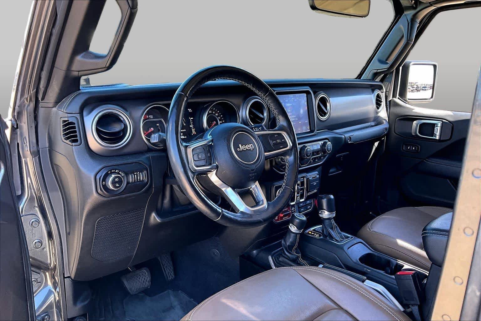 Used 2021 Jeep Gladiator Rubicon AWD/4WD image 15