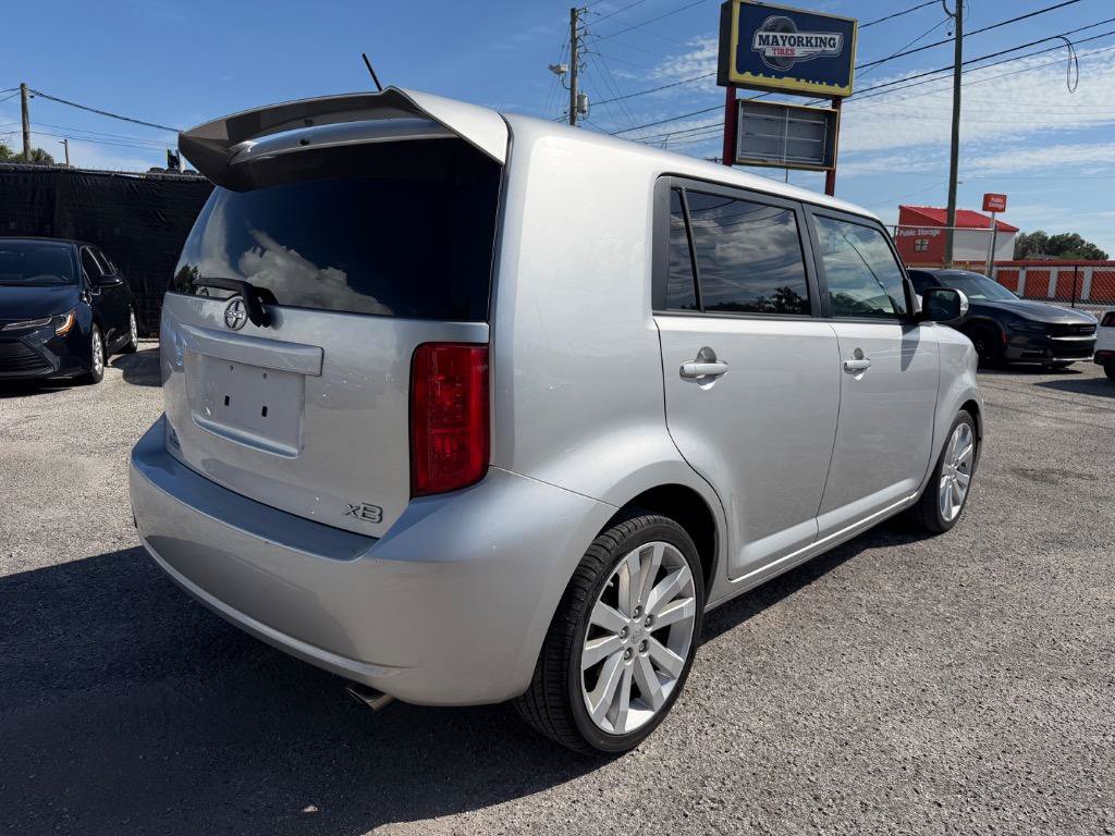 Used 2009 Scion xB FWD image 5