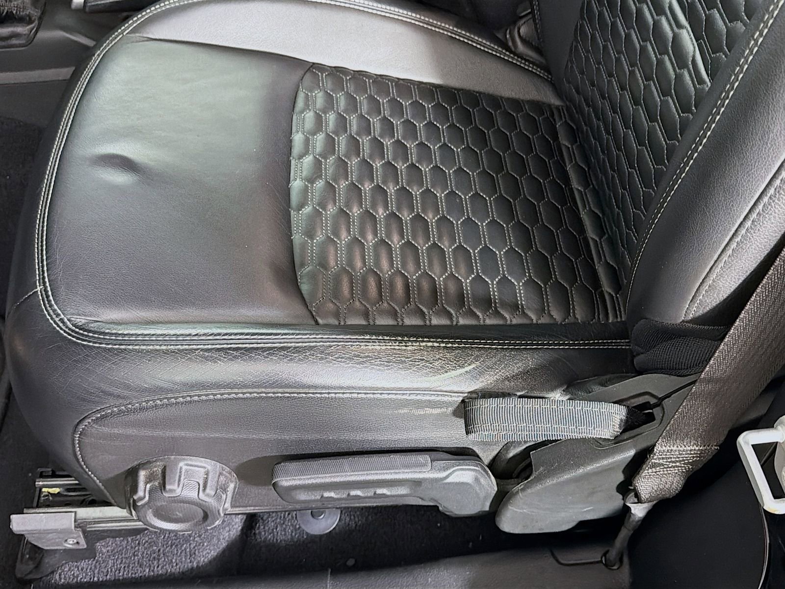 Used 2021 Jeep Wrangler Sport image 21