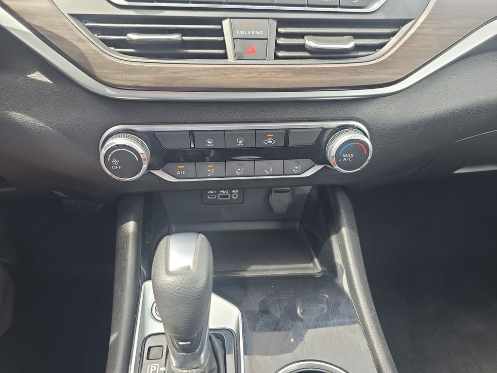 Used 2024 Nissan Altima 2.5 SV FWD image 15