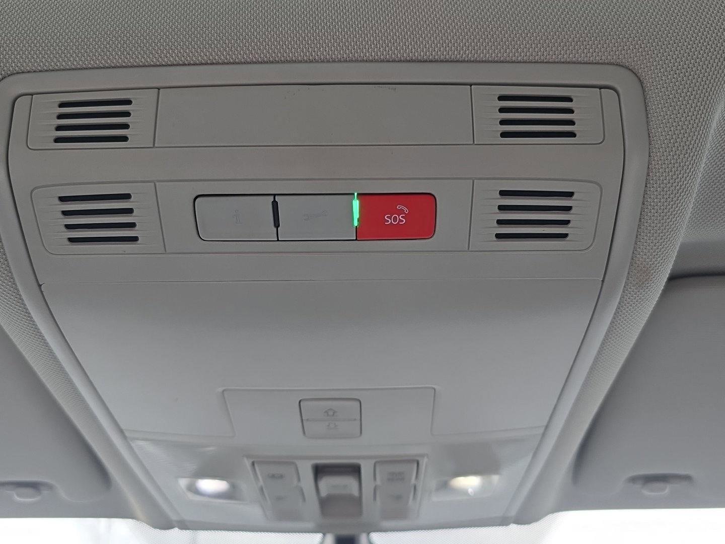 Used 2021 Volkswagen Tiguan SE image 14