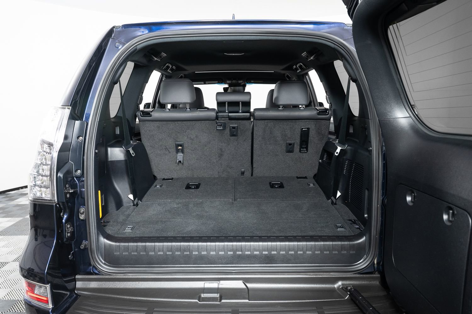 Used 2021 Lexus GX 460 Premium w/ Premium Package image 22