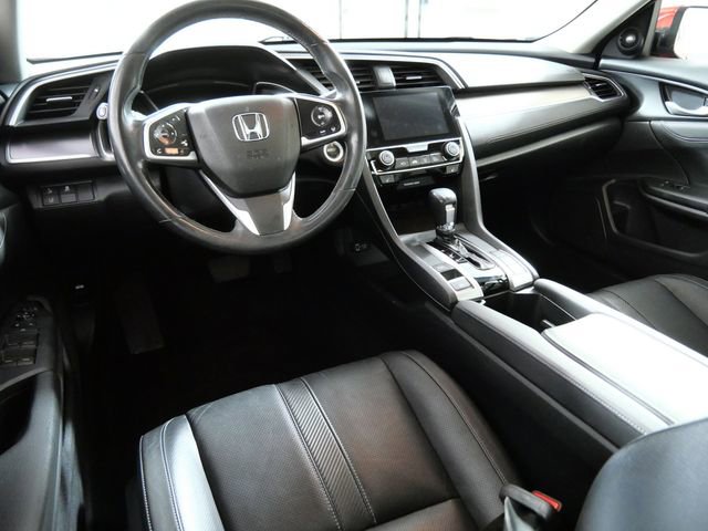 Used 2018 Honda Civic Touring image 4