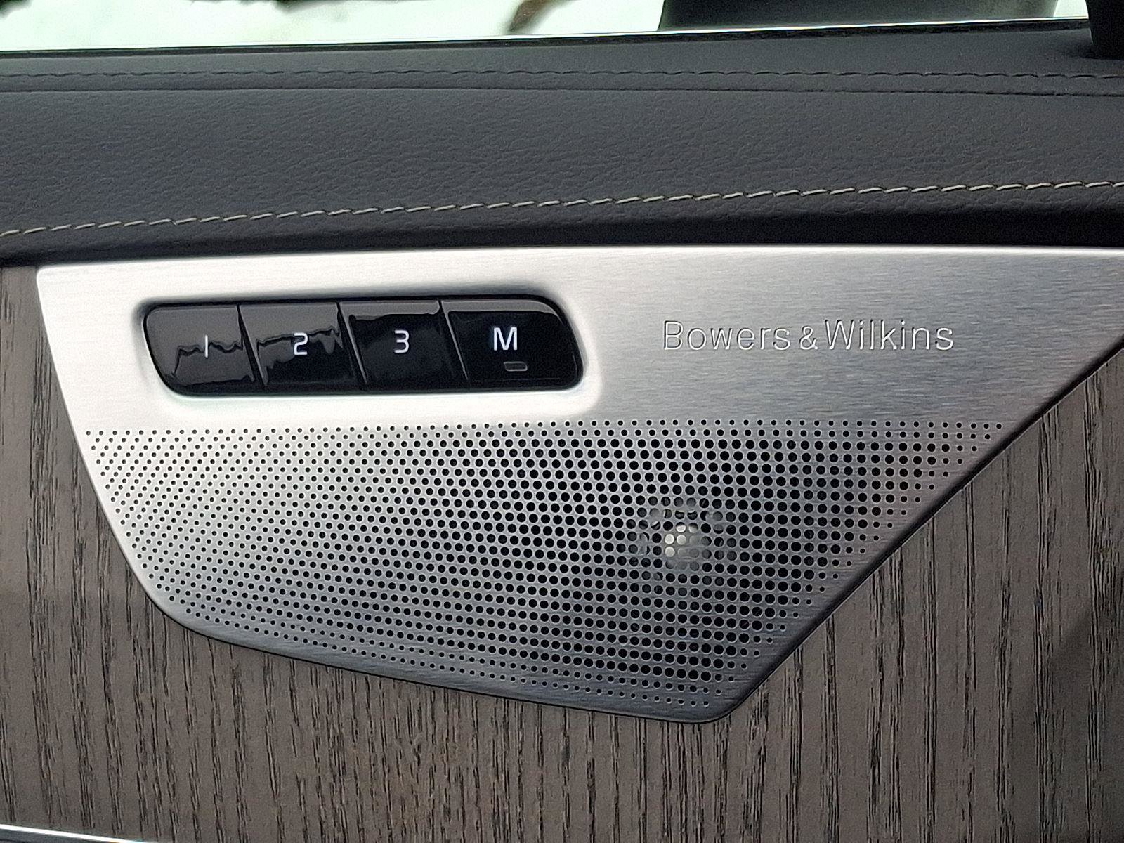 Certified 2025 Volvo XC90 T8 Ultra image 26