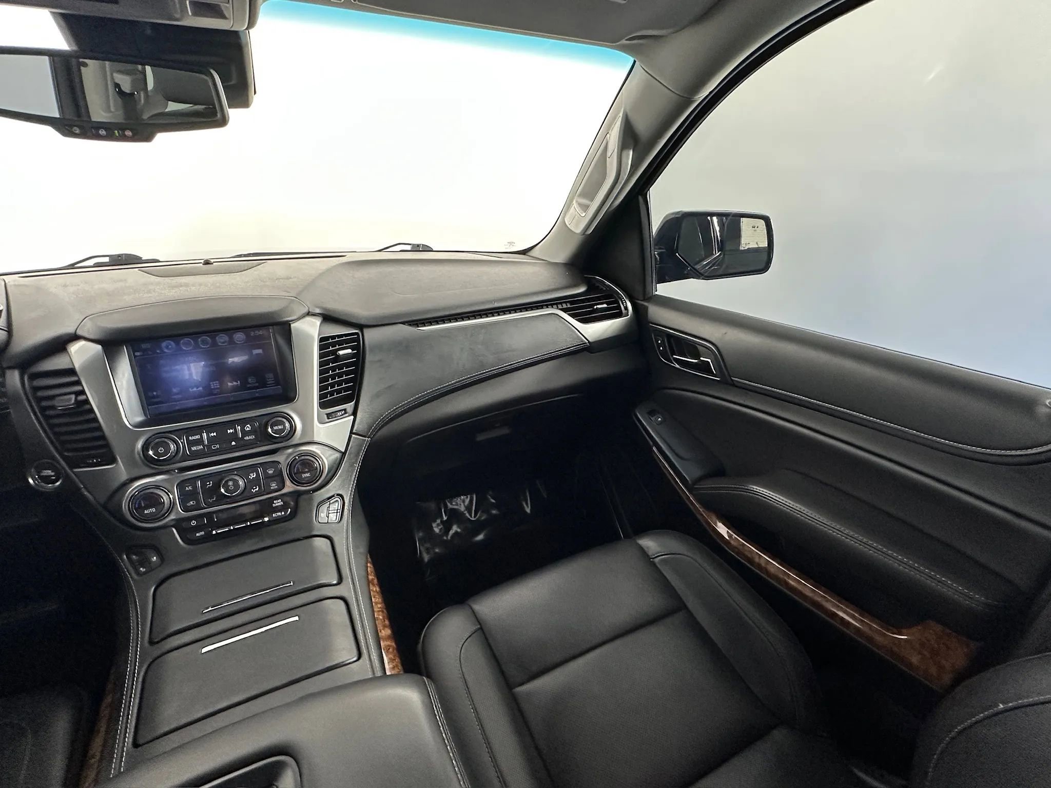 Used 2019 Chevrolet Tahoe Premier AWD/4WD image 23