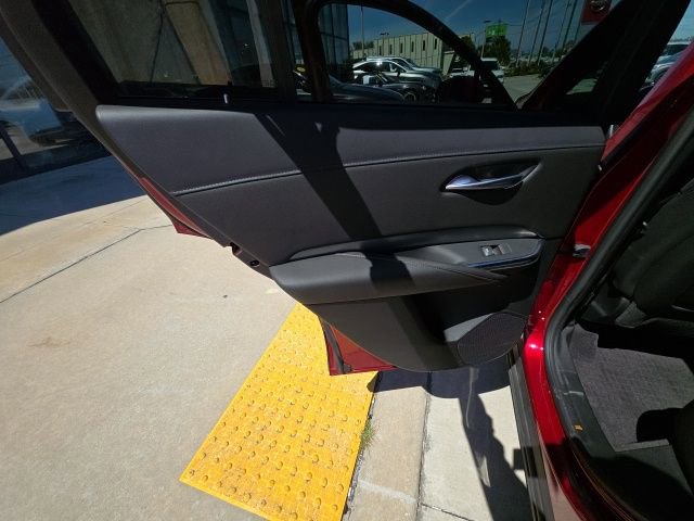 Used 2023 Cadillac XT4 Premium Luxury w/ Enhanced Visibility Package image 22