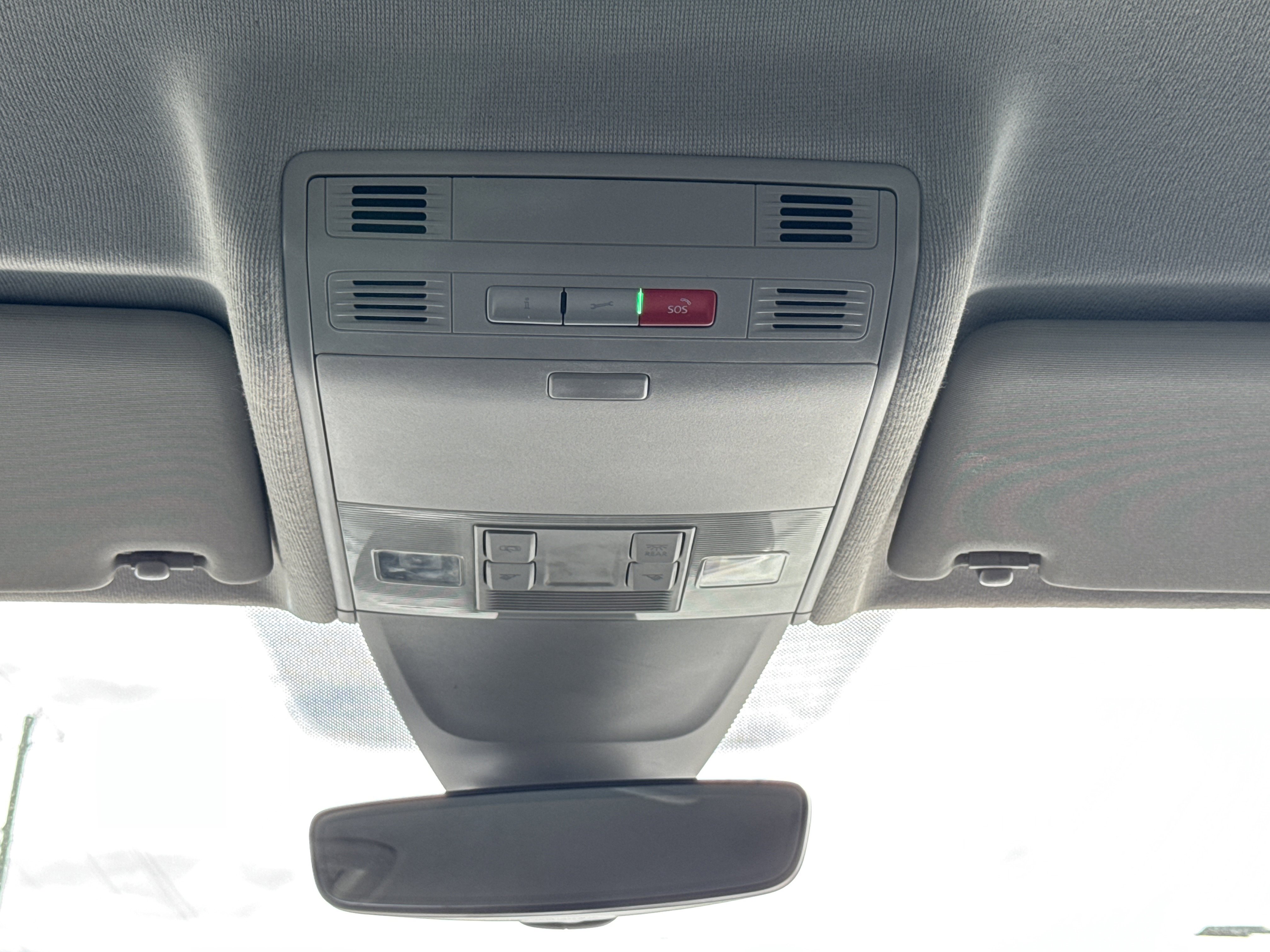 Used 2023 Volkswagen Tiguan SE FWD image 29