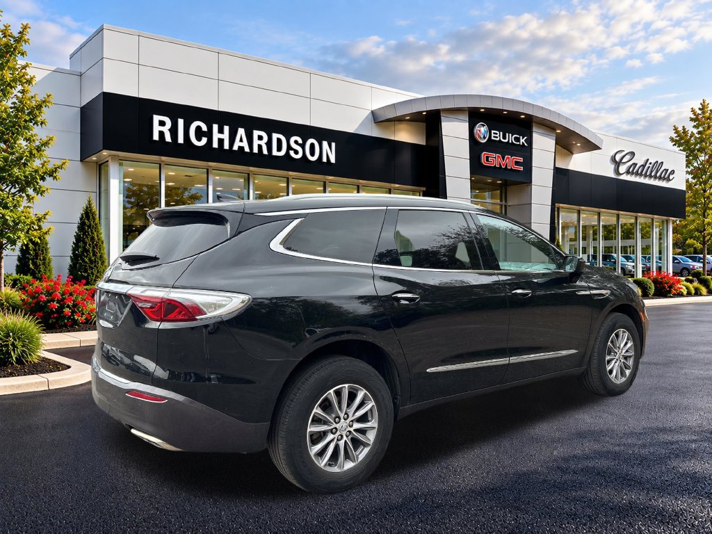 Used 2023 Buick Enclave Essence AWD/4WD image 4
