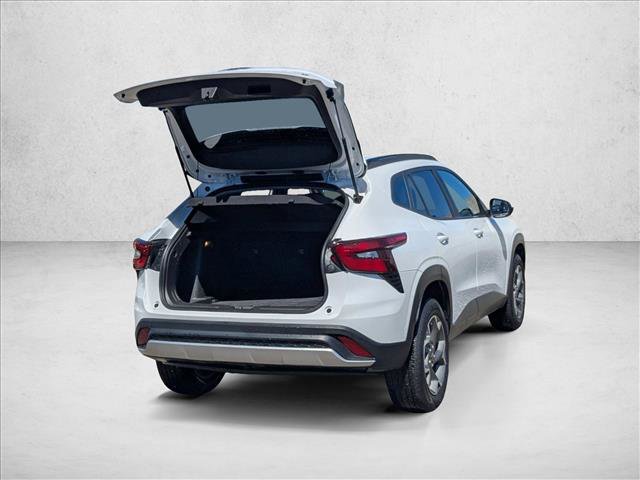 Used 2025 Chevrolet Trax LT image 5