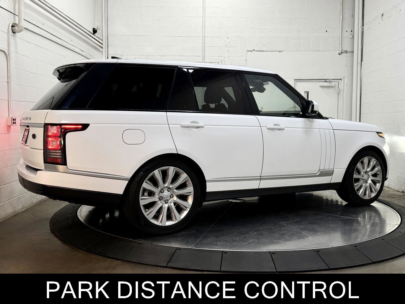 Used 2017 Land Rover Range Rover Supercharged AWD/4WD image 8