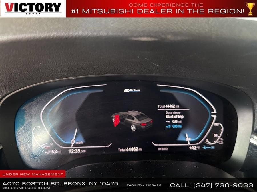 Used 2022 BMW 530e xDrive w/ Premium Package AWD/4WD image 40