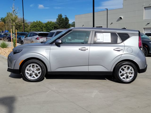 Certified 2025 Kia Soul LX w/ LX Technology Package FWD image 2