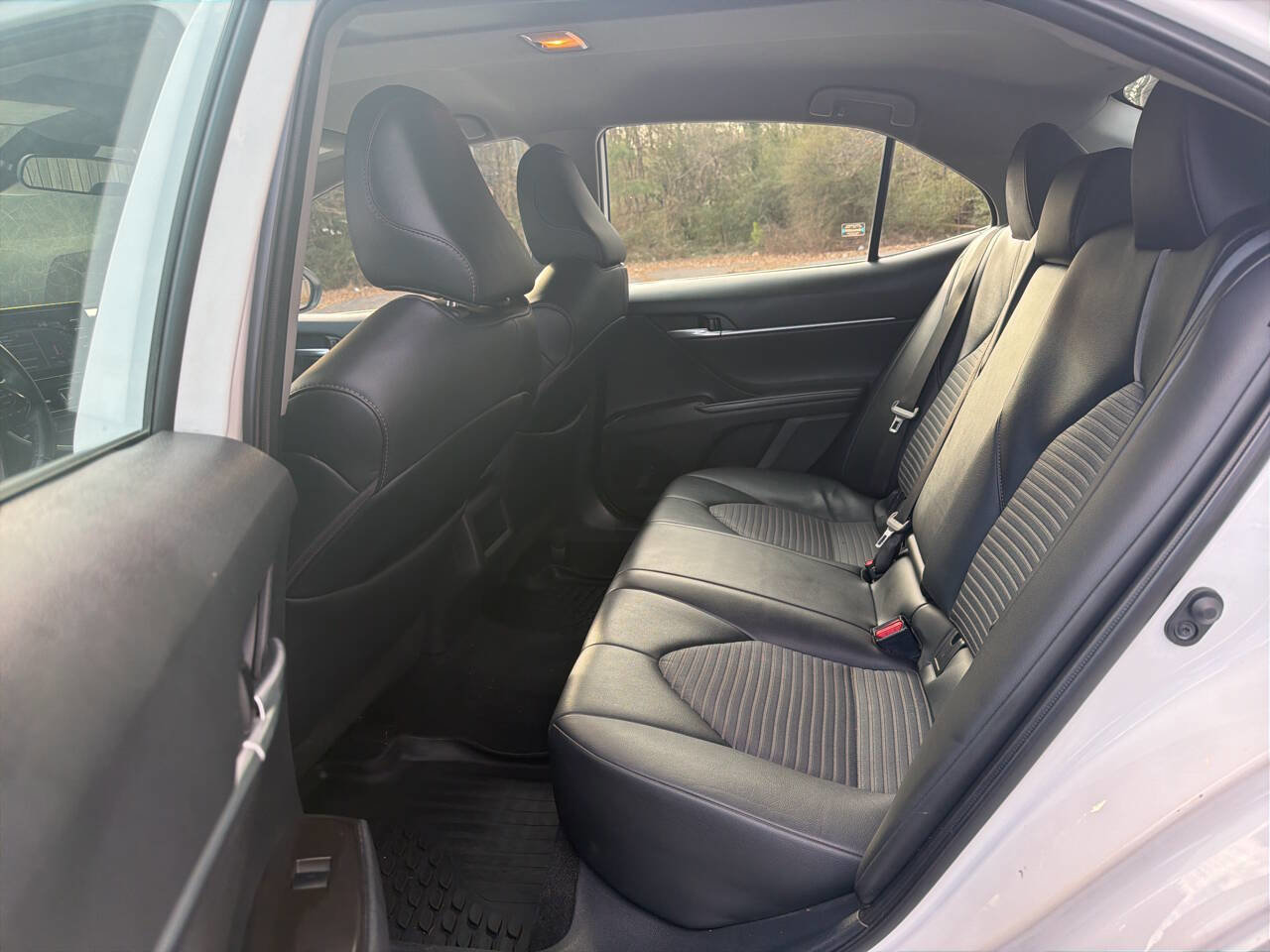 Used 2023 Toyota Camry SE image 21