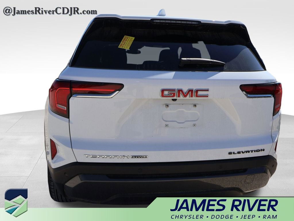 Used 2026 GMC Terrain Elevation image 5