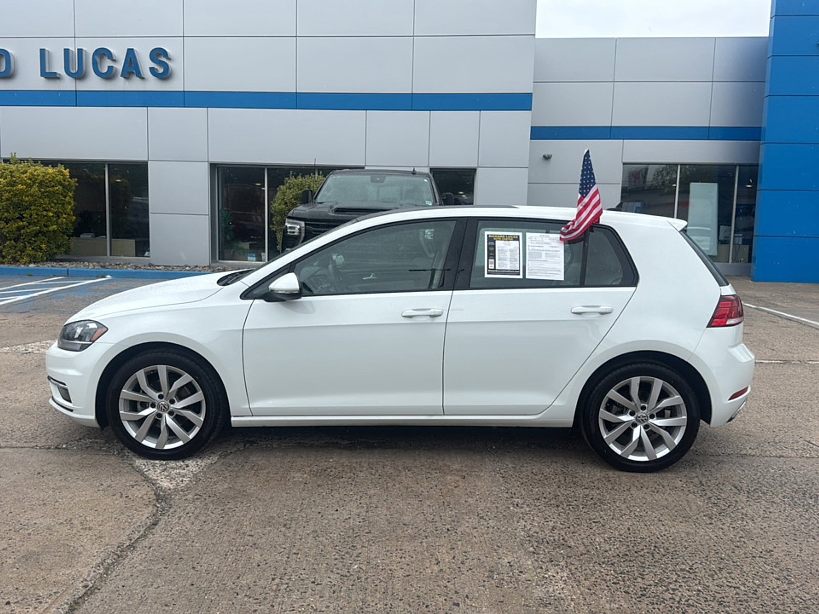 Used 2019 Volkswagen Golf SE w/ Driver Assistance Package FWD image 8