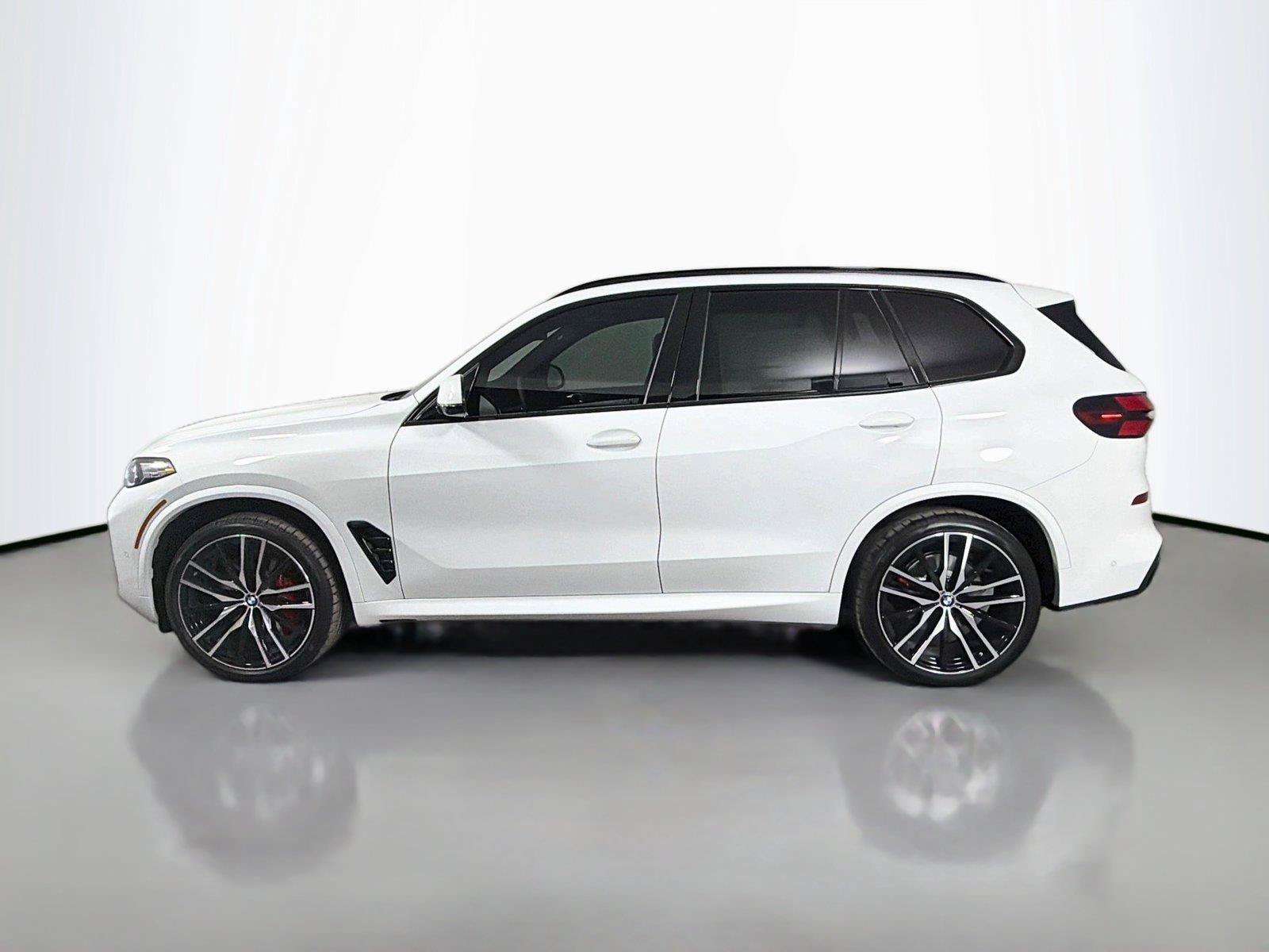 New 2026 BMW X5 xDrive40i w/ M Sport Package AWD/4WD image 8