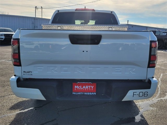 Certified 2022 Nissan Frontier SV image 4