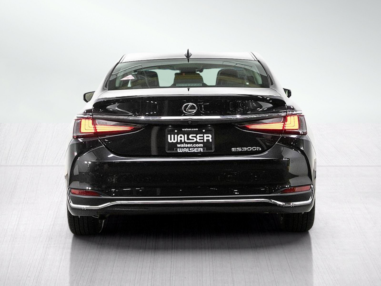 Used 2025 Lexus ES 300h FWD image 4