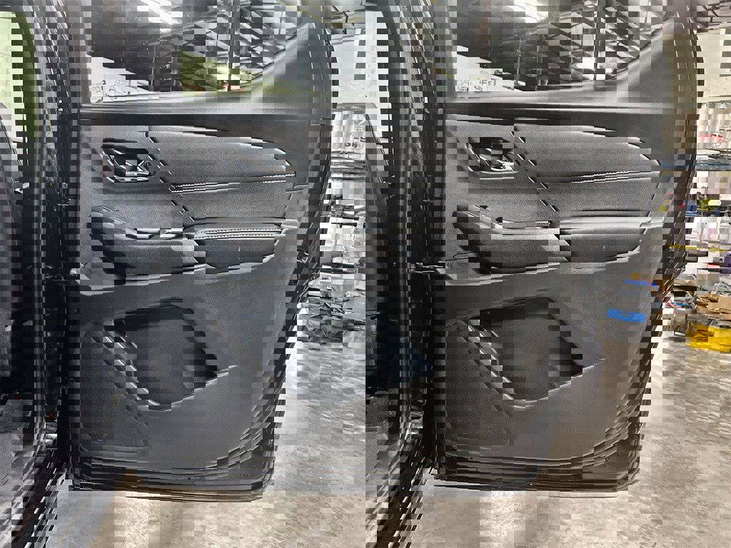 Used 2023 Chevrolet Traverse Premier w/ Redline Edition image 39