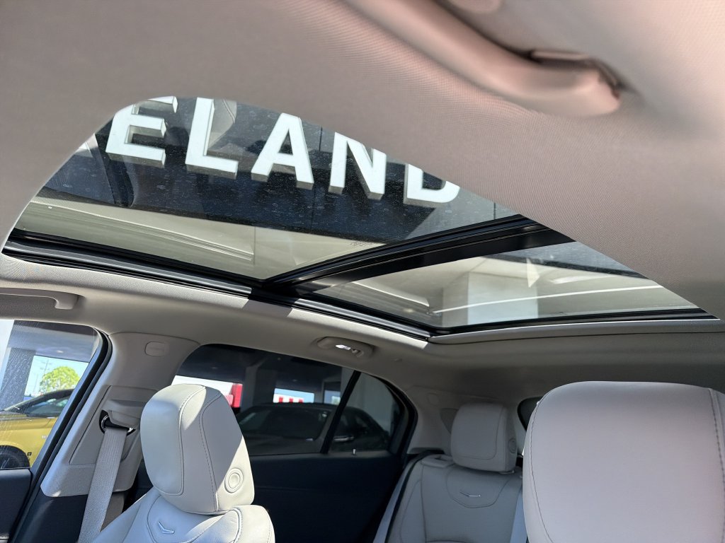 Certified 2023 Cadillac XT4 Premium Luxury FWD image 24