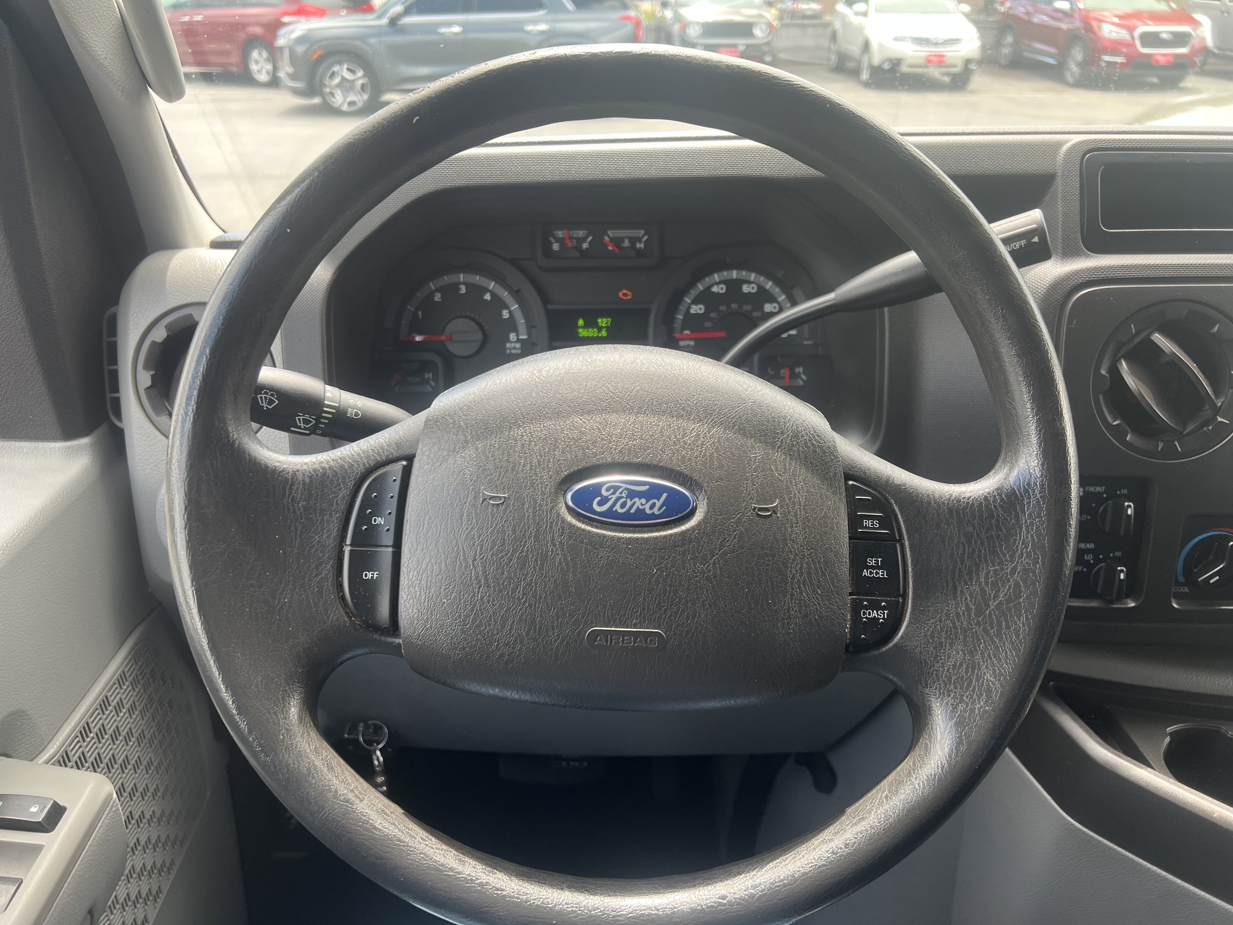 Used 2014 Ford E-150 and Econoline 150 Wagon RWD image 16