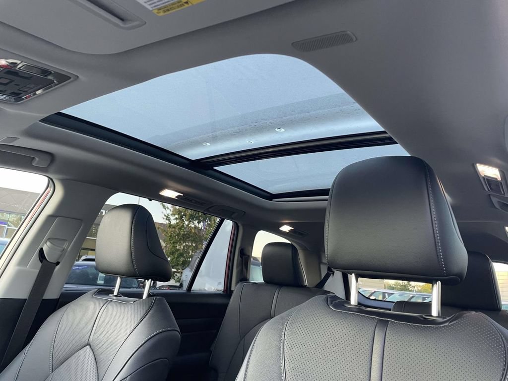 Used 2025 Toyota Grand Highlander AWD Hybrid image 9