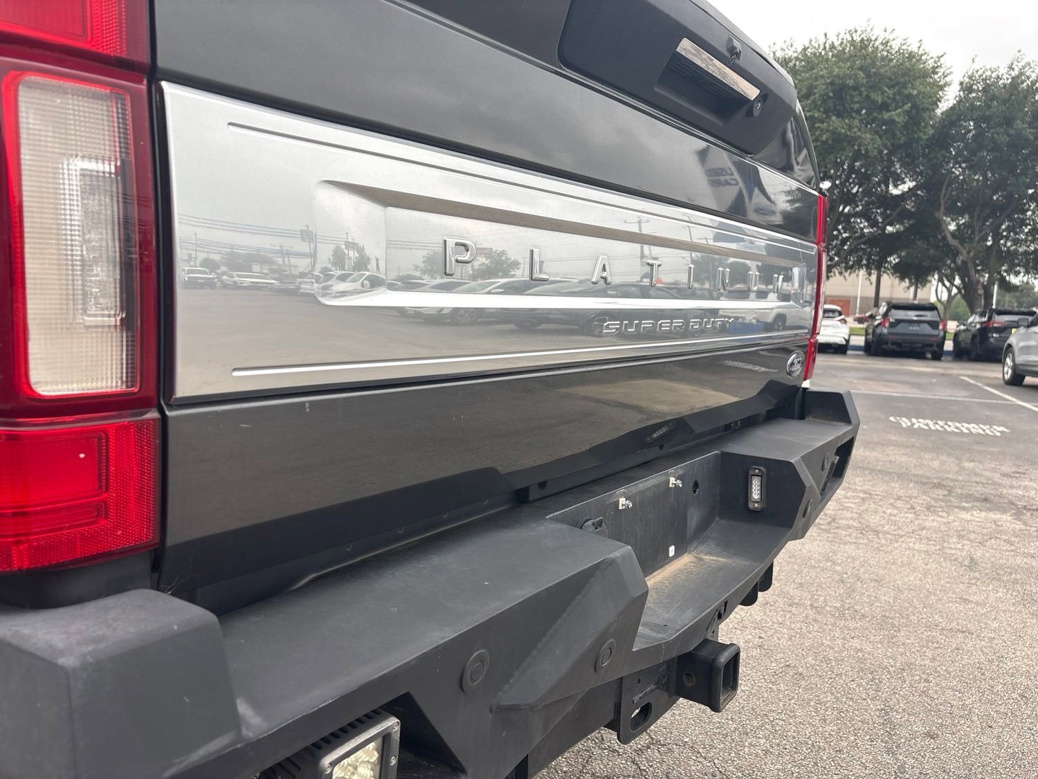 Used 2020 Ford F250 Platinum w/ FX4 Off-Road Package AWD/4WD image 14