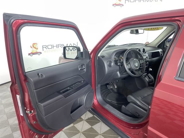 Used 2017 Jeep Patriot High Altitude image 17