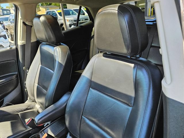 Used 2019 Buick Encore Essence FWD image 21
