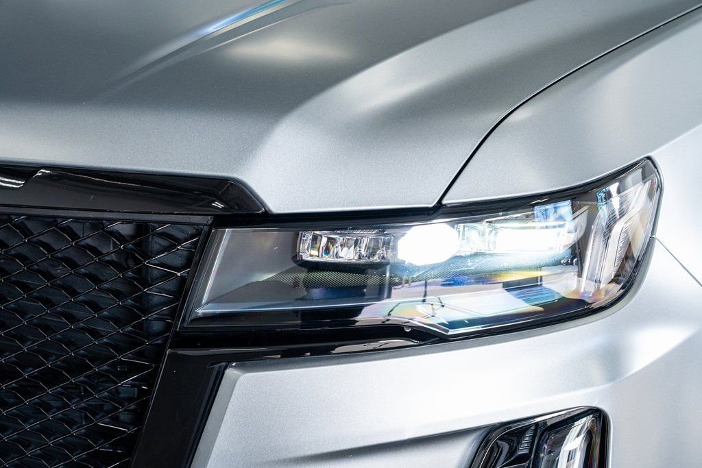 Used 2023 Cadillac Escalade ESV V image 12