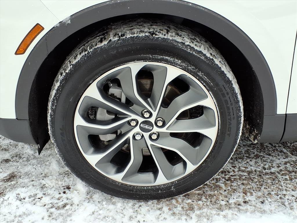 Used 2023 Lincoln Nautilus Reserve image 9