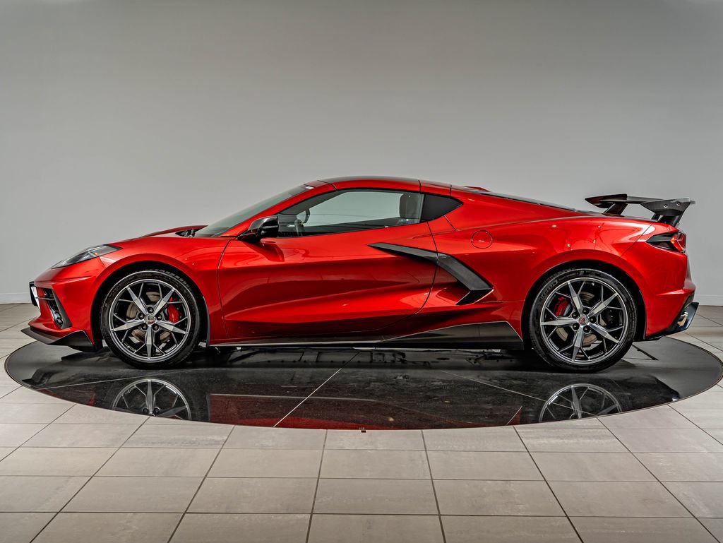 Used 2021 Chevrolet Corvette Stingray Premium Cpe w/ Z51 Performance Package RWD image 8