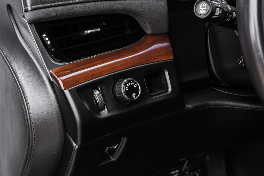 Used 2019 Cadillac Escalade ESV Premium Luxury RWD image 26