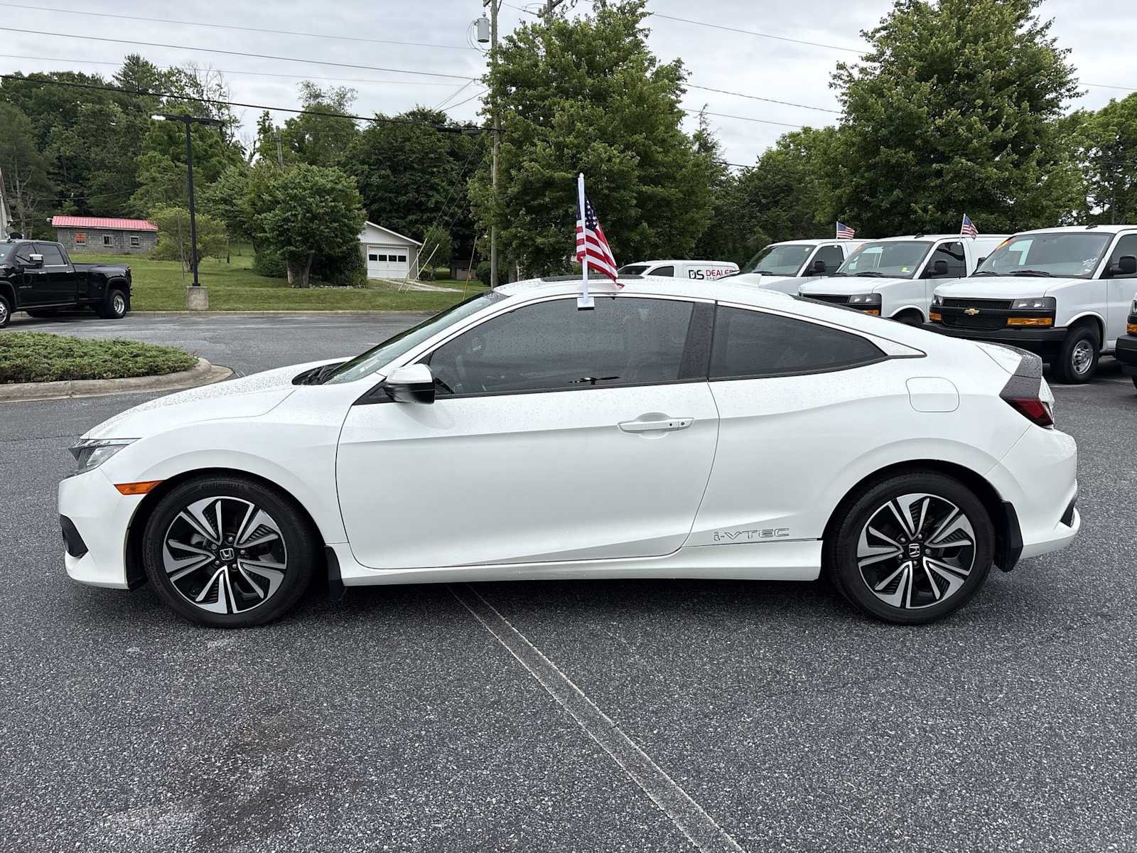 Used 2017 Honda Civic EX-L image 9