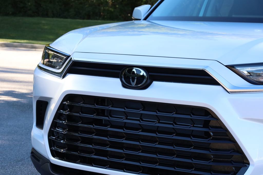 New 2026 Toyota Grand Highlander XLE image 17