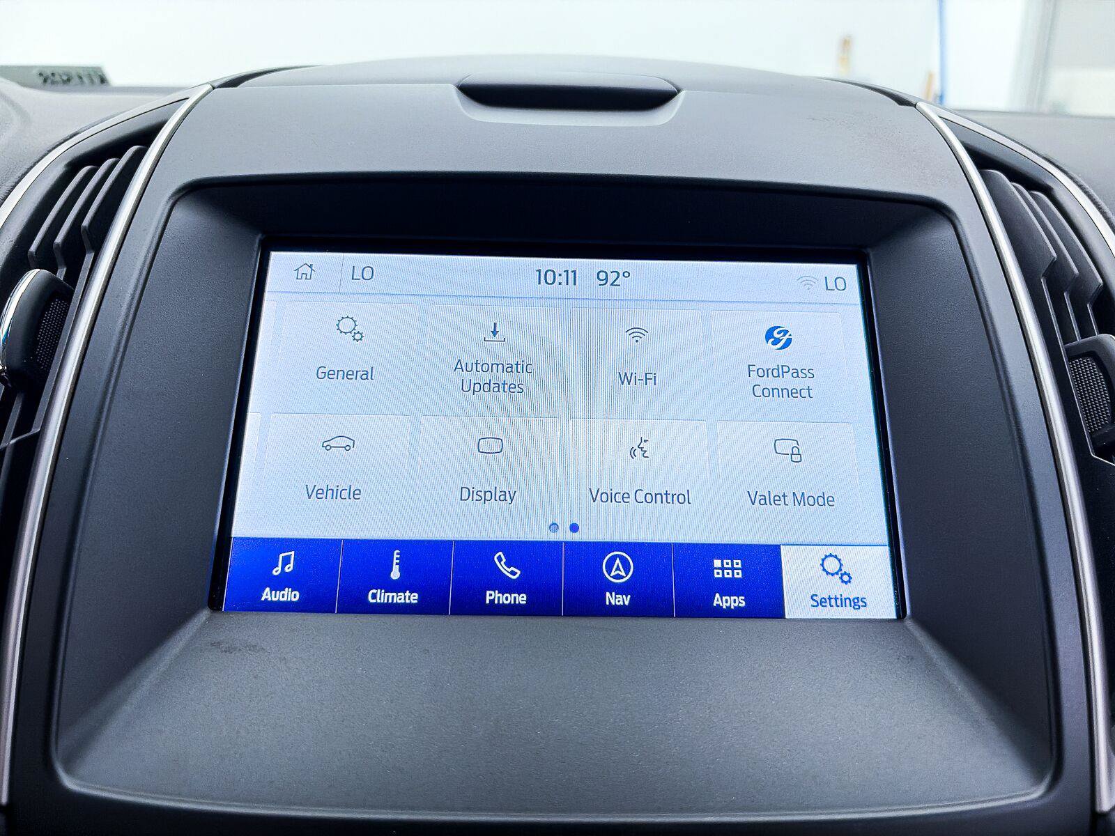 Used 2019 Ford Edge SEL w/ Cold Weather Package AWD/4WD image 23