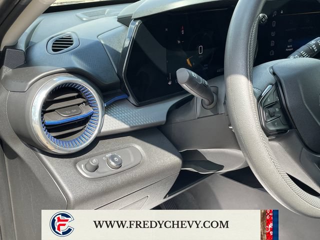 Used 2025 Chevrolet Trax LT FWD image 28