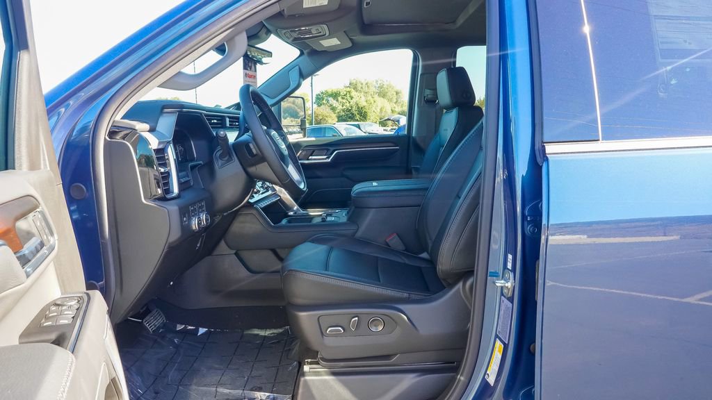 New 2026 GMC Sierra 3500 Denali w/ Denali Reserve Package image 13