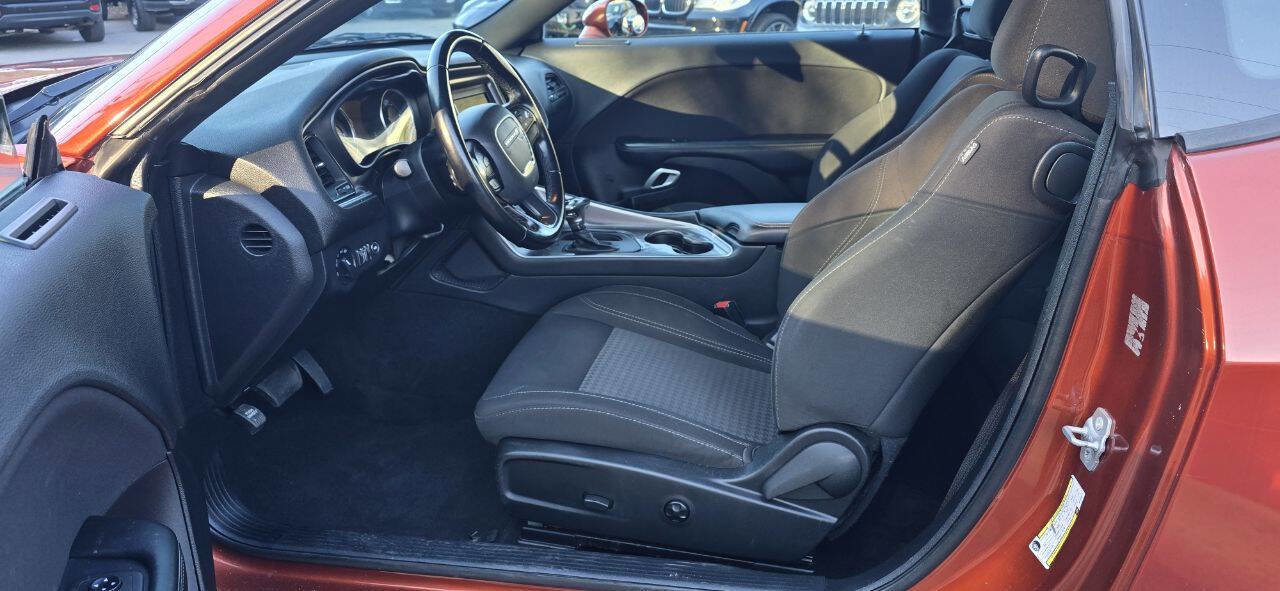 Used 2021 Dodge Challenger SXT image 13
