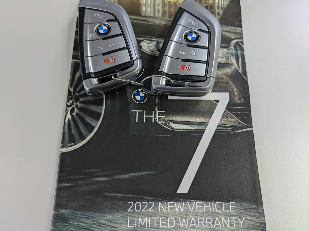 Used 2022 BMW 750i xDrive w/ Executive Package AWD/4WD image 39