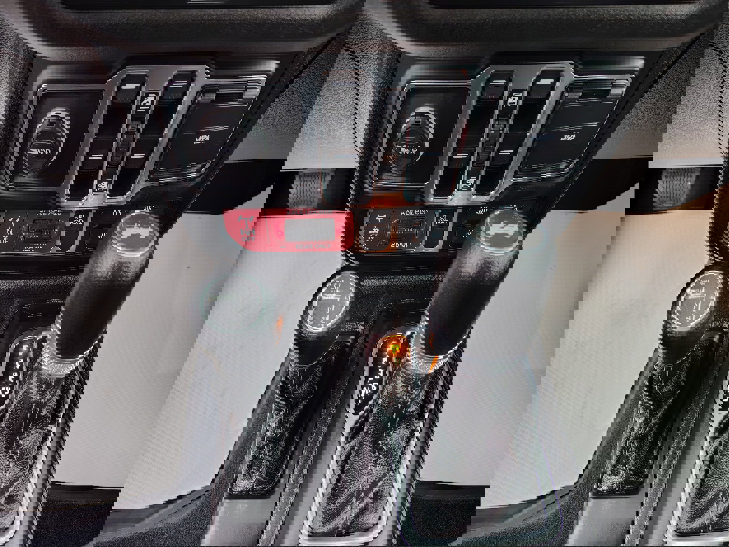 Certified 2024 Jeep Wrangler Willys image 26