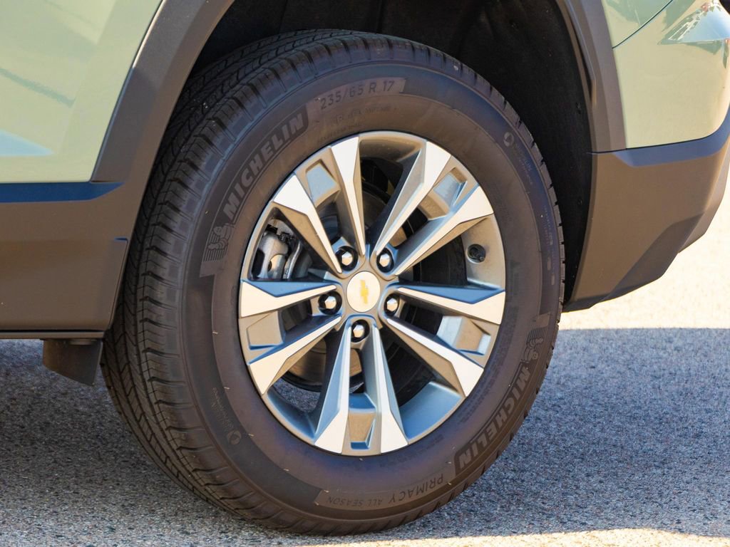New 2025 Chevrolet Equinox LT w/ Safety and Technology Package image 4