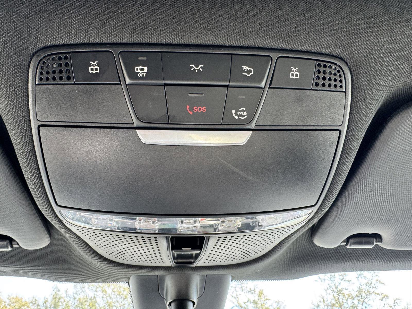 Used 2020 Mercedes-Benz GLC 300 4MATIC Coupe image 13