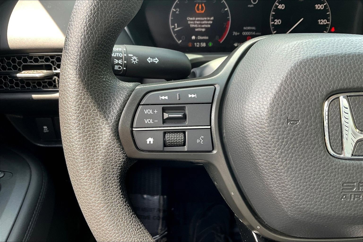 Used 2026 Honda HR-V LX image 11