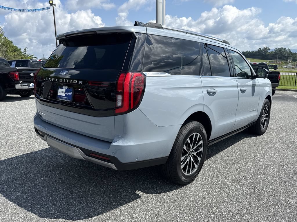 Used 2025 Ford Expedition Platinum AWD/4WD image 7