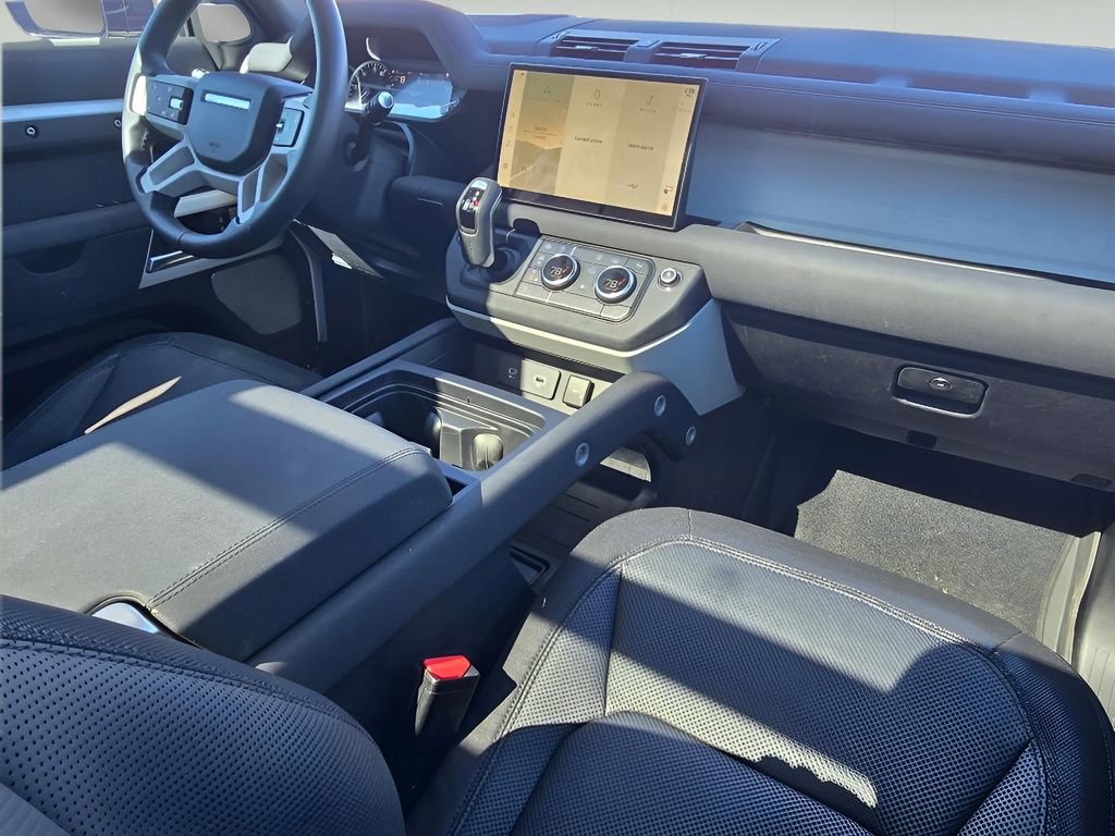 Used 2023 Land Rover Defender 130 X-Dynamic SE AWD/4WD image 14