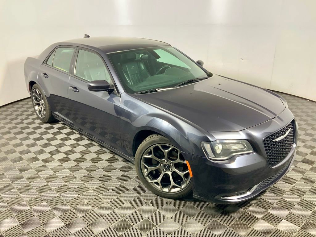 Used 2016 Chrysler 300 S RWD image 2