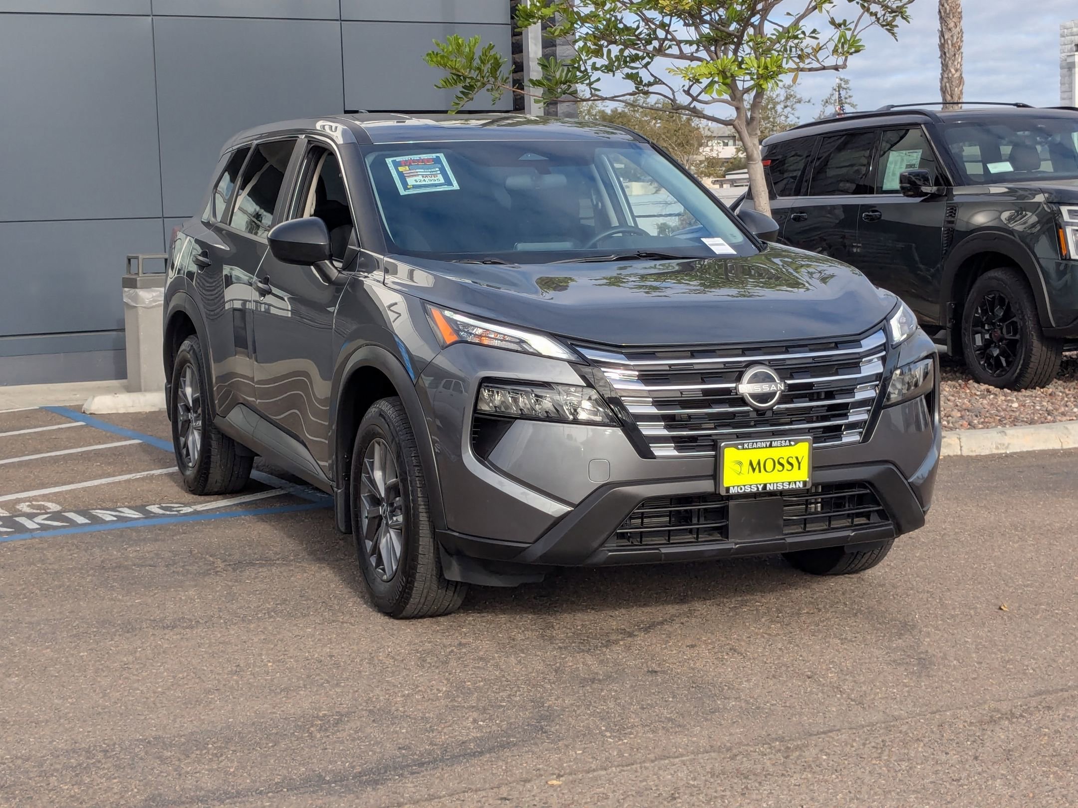 Used 2024 Nissan Rogue S image 3