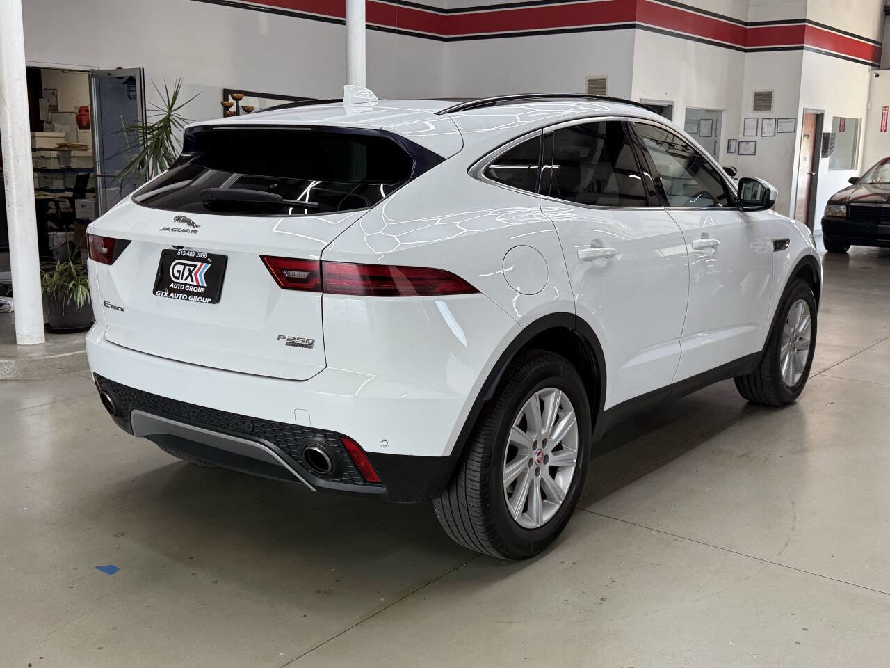 Used 2018 Jaguar E-PACE S AWD/4WD image 2